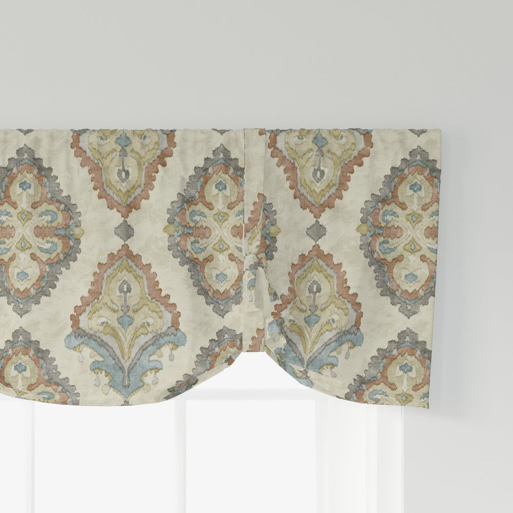 QueenTuscan_TieupValance_Crop